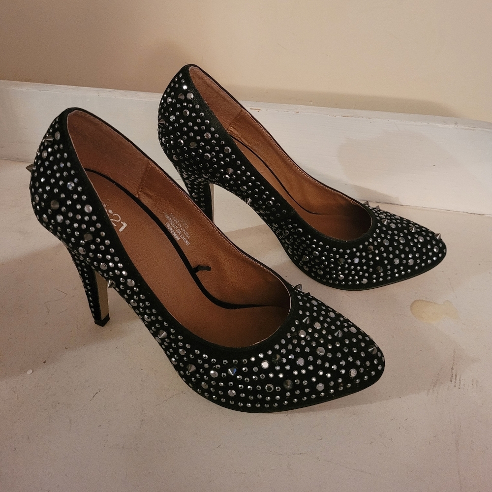 G21 Suede Black metal Studded Spike High Heels Shoes Size 8
